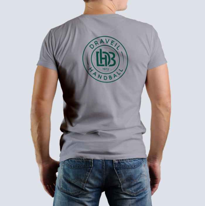 Tee shirt supporter